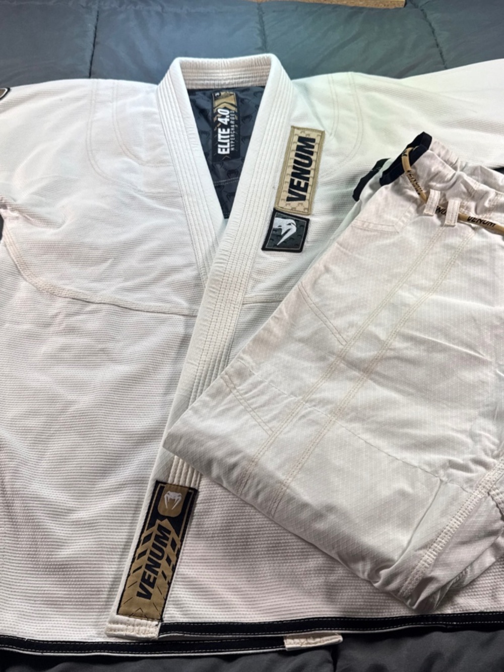 NEW Venum Elite 4.0 Hypercharged A4 BJJ Gi White with no belt